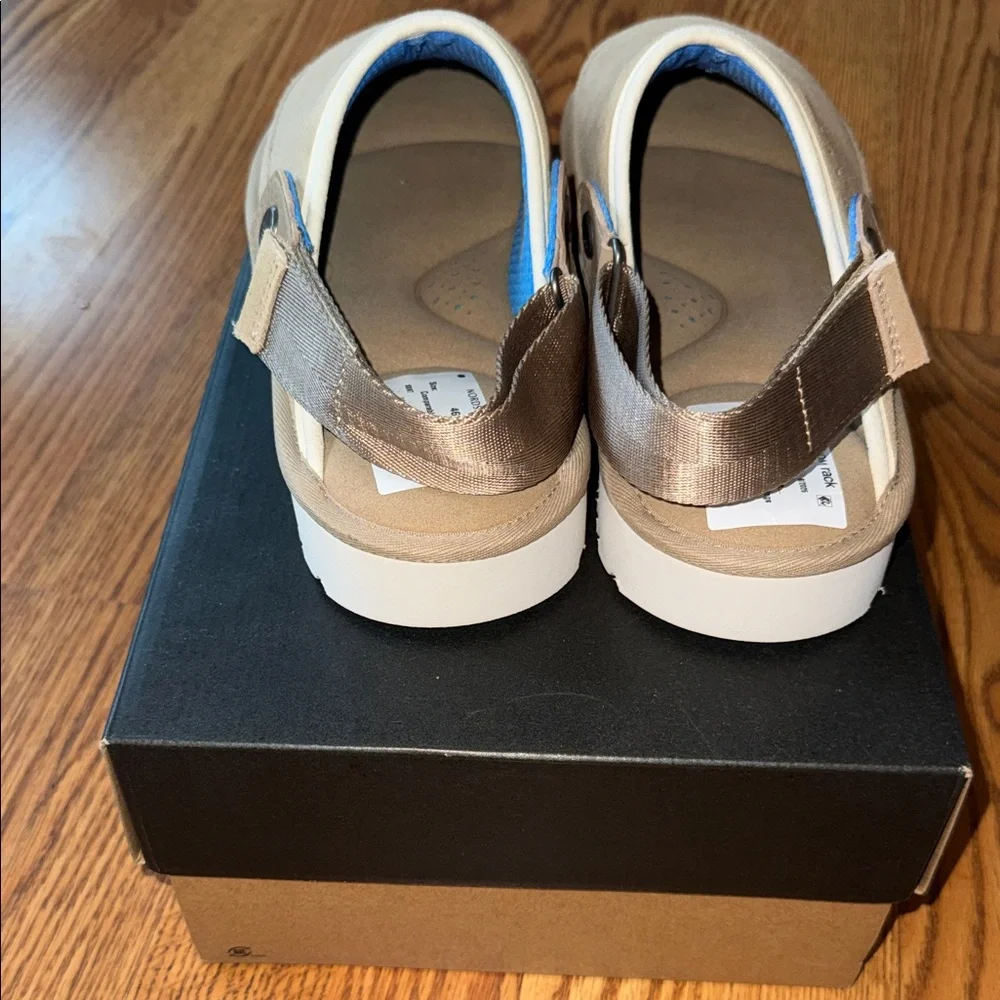 UGG Men Goldencoast Clog with Strap 10 Brand New